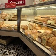 บรรยากาศ YAMAZAKI เซ็นทรัลแอร์พอร์ตพลาซ่า