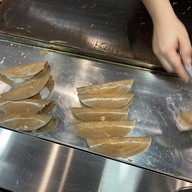 ขนมเบื้องหวานผึ้งน้อย สามย่าน