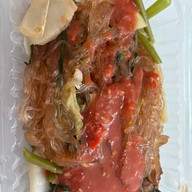 เตี๋ยวไก่ตุ๋นหมูตุ๋นตามสั่งแม่ใจ สาขาวงเวียน