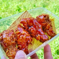 ไก่ทอดเกาหลี ลูกชิ้นปิ้งนายแว่น