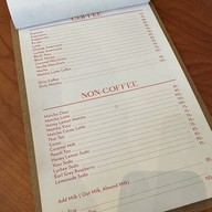 balllly.cafe -