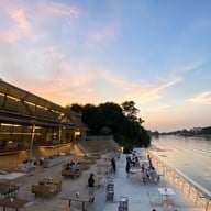 Roccia Cafe ร็อคเซียคาเฟ่