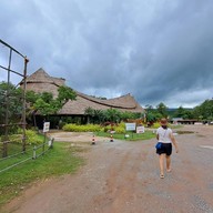 บรรยากาศ วัดถ้ำผาแด่น