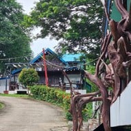 บ้านไม้ไร่เจริญ รีสอร์ทแก่งกระจาน