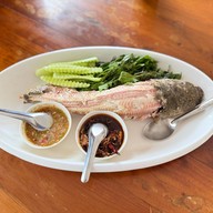 เมนูของร้าน กุ้งเป็น