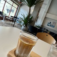 balllly.cafe -