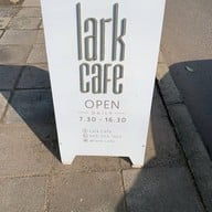 Lark Cafe ลาร์ค คาเฟ่ (กาแฟและเบเกอรี่) -
