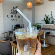 Lark Cafe ลาร์ค คาเฟ่ (กาแฟและเบเกอรี่) -