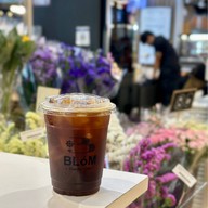 เมนูของร้าน Blóm flowers café ตลาดสนธนบุรี