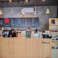 Inthanin Coffee ท่าใหม่ 2
