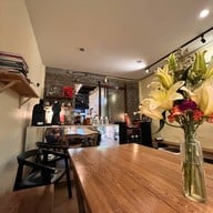 พบหน้า สีลม speciality coffee