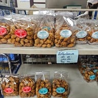 ขนมหม้อแกง แม่ปิ่น