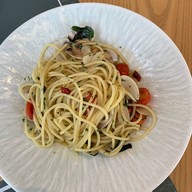 เมนูของร้าน Préf Café & Bar Sathon 11