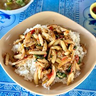 เมนูของร้าน ครัวเจ๊นิด กะเพราปูบ้านนาเก่า