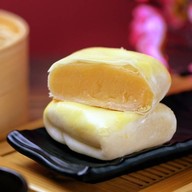 April bakery เจริญกรุง