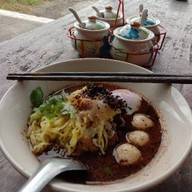 ก๋วยเตี๋ยวเรือเส้นสะดุ้ง