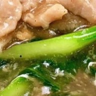 ราดหน้า เอ็มไพร์คุณนู๋  ตลาดบางปะกอก