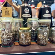 เมนูของร้าน โรงคั่วกาแฟหม้อดินลุงหวัง