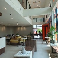 บรรยากาศ LOBBY Cafe & Workspace สันติพร โฮลเซล