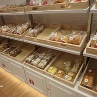 บรรยากาศ PonMaree Bakery  โลตัส ประชาชื่น