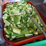 บรรยากาศ หมูปลาร้า รัชโยธิน