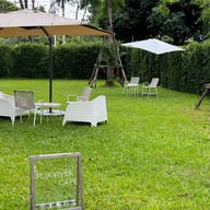 ร้านปลีกวิเวก คาเฟ่ (หัวหิน) -