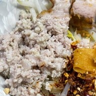 เฮียจู๋ ก๋วยเตี๋ยวต้มยำหมูบะช่อ สาขาบรรทัดทอง บรรทัดทอง