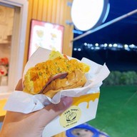 Egg Toast Sandwich แซนวิชไข่เกาหลี & ข้าวไข่ข้น