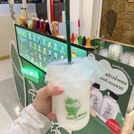 Coco Walk มะพร้าวน้ำหอมล้วนๆ หน้าเซเว่นอ่อนนุช 21