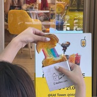 Mongni Cafe UD Town ยูดี ทาวน์