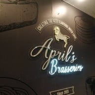บรรยากาศ April's Brasseries -