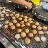 ขนมครกเจ๊แดง