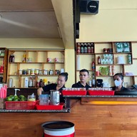 Cafe Hoàng Tuấn (Ngã 6)