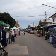 บรรยากาศ ถนนคนเดินผ้าคราม