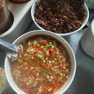 เจ๊เอ็งเป็ดพะโล้ สาขา 2 (ริมน้ำ)