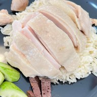 โกกิข้าวมันไก่ สาขา 2 หน้าเทศบาลเมืองสุพรรณบุรี