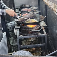 หลีเฮง คั่วไก่ เสาชิงช้า ถ.กัลปพฤกษ์