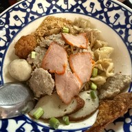 เมนูของร้าน บะหมี่เกี๊ยว มาตุลี