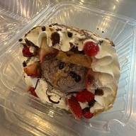 เครปเย็นโคตรไส้ ซอย4ตลาดอินดี้ปิ่นเกล้า ตลาดอินดี้ปิ่นเกล้า ซอย4กลางซอย