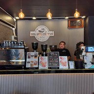 ออน เดอะ เวย์ คาเฟ่ เชียงใหม่ สาขาพระบาท ลำปาง