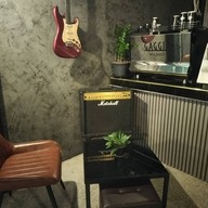 ออน เดอะ เวย์ คาเฟ่ เชียงใหม่ สาขาพระบาท ลำปาง