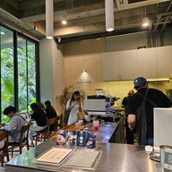 บรรยากาศ RAWR Cafe