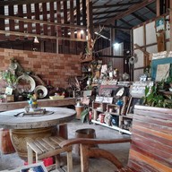 บรรยากาศ ช้างแก่คลาสสิคโฮม บ้านอีต่อง