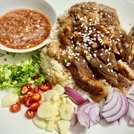 ศรีมาหาลาบ,แจ่วฮ้อนสูตรเข้มข้น,ลาบ,ก้อย หมู่บ้านมณีรินวิลเลจ