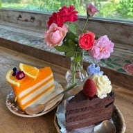 ชบาคาเฟ่ Chaba Chabai Cafe ลำลูกกา