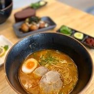 เมนูของร้าน คารวะ ราเมน (ราเมง 18 ชม.) Jas green village kubon