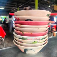 เมนูของร้าน ต้อย ก๋วยเตี๋ยวเรือ (วัดมะกอก)