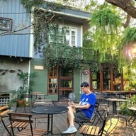 บรรยากาศ บ้าน ๑,๐๐๐ ไม้ Cafe & Farm