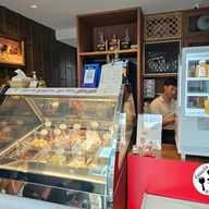 บรรยากาศ GHEE GELATO HOUSE ท่าเตียน