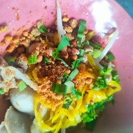 เมนูของร้าน ต้อย ก๋วยเตี๋ยวเรือ (วัดมะกอก)
